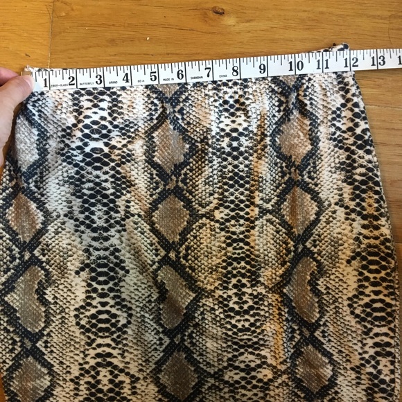 Snake Skin Pattern Mini Skirt (matching crop top on my page available) - Picture 8 of 11